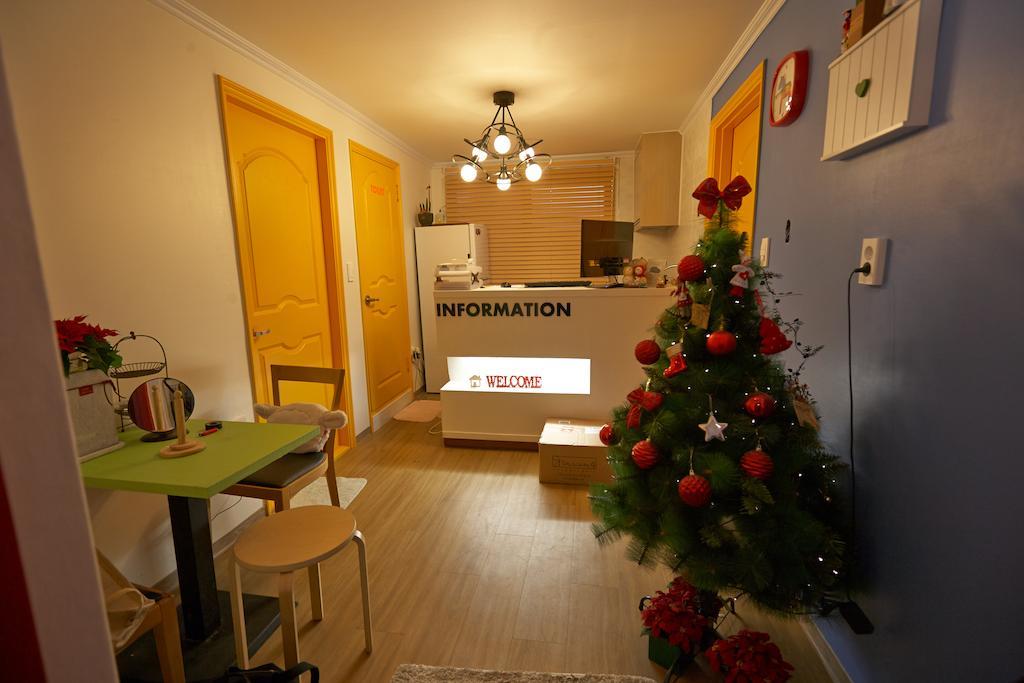 Moon Hostel Сеул Экстерьер фото