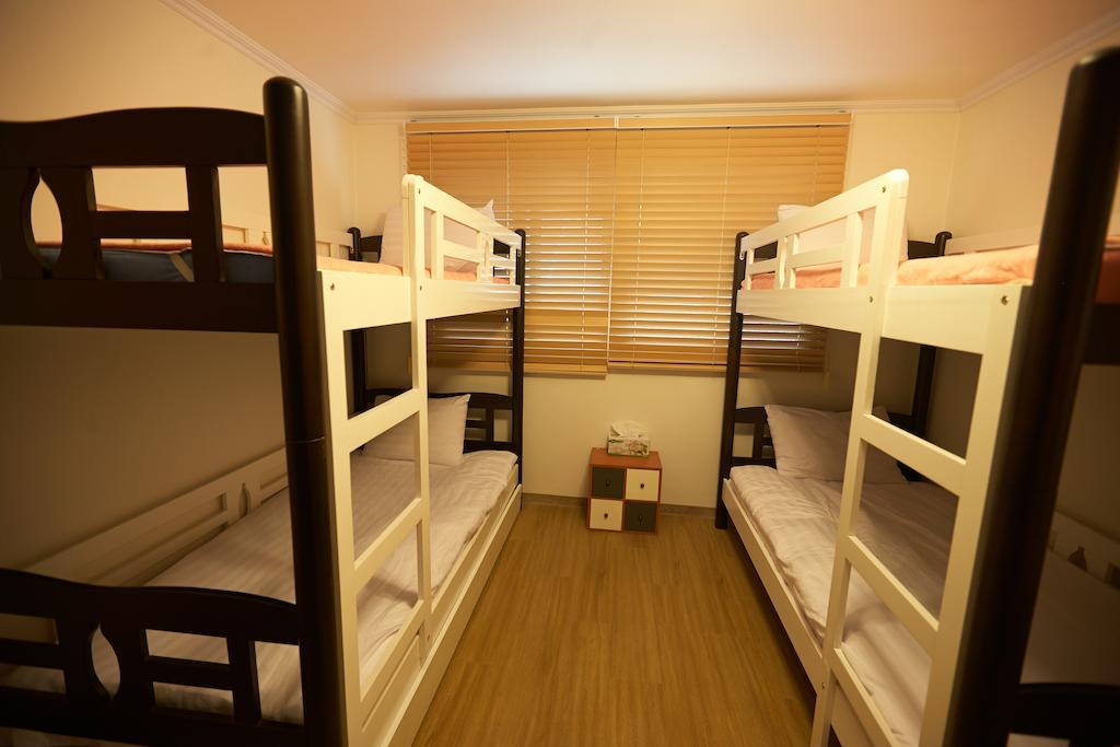 Moon Hostel Сеул Номер фото