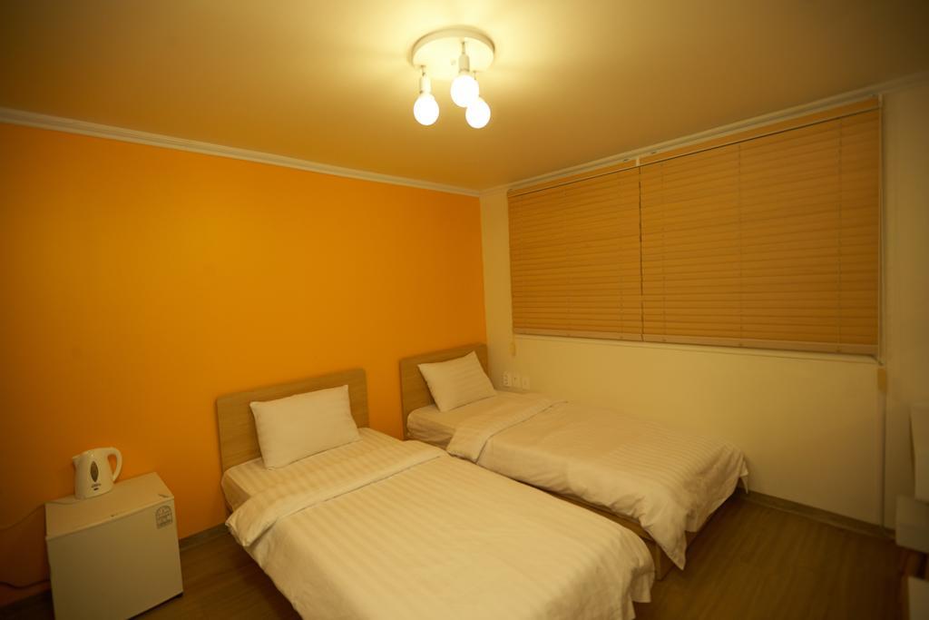 Moon Hostel Сеул Экстерьер фото