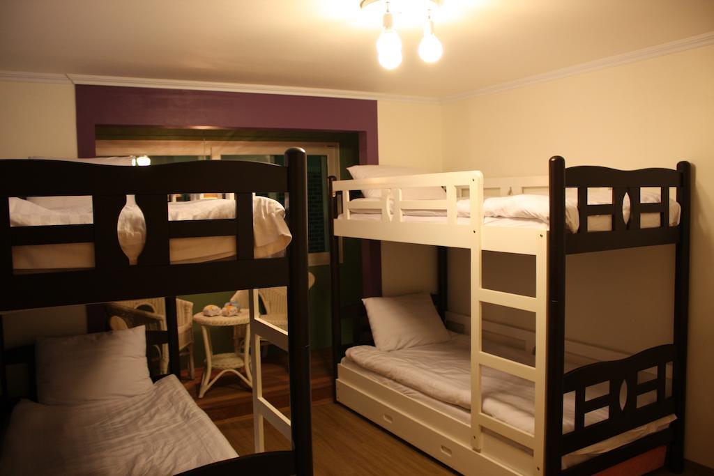 Moon Hostel Сеул Экстерьер фото