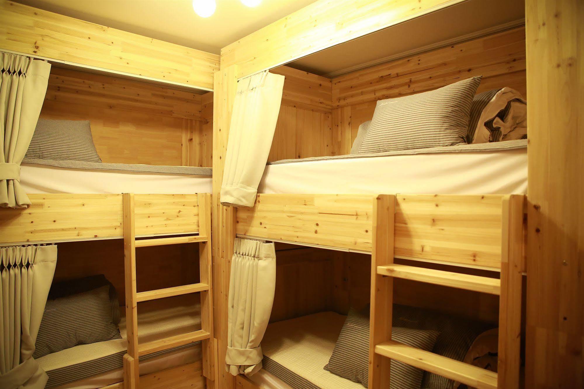 Moon Hostel Сеул Экстерьер фото