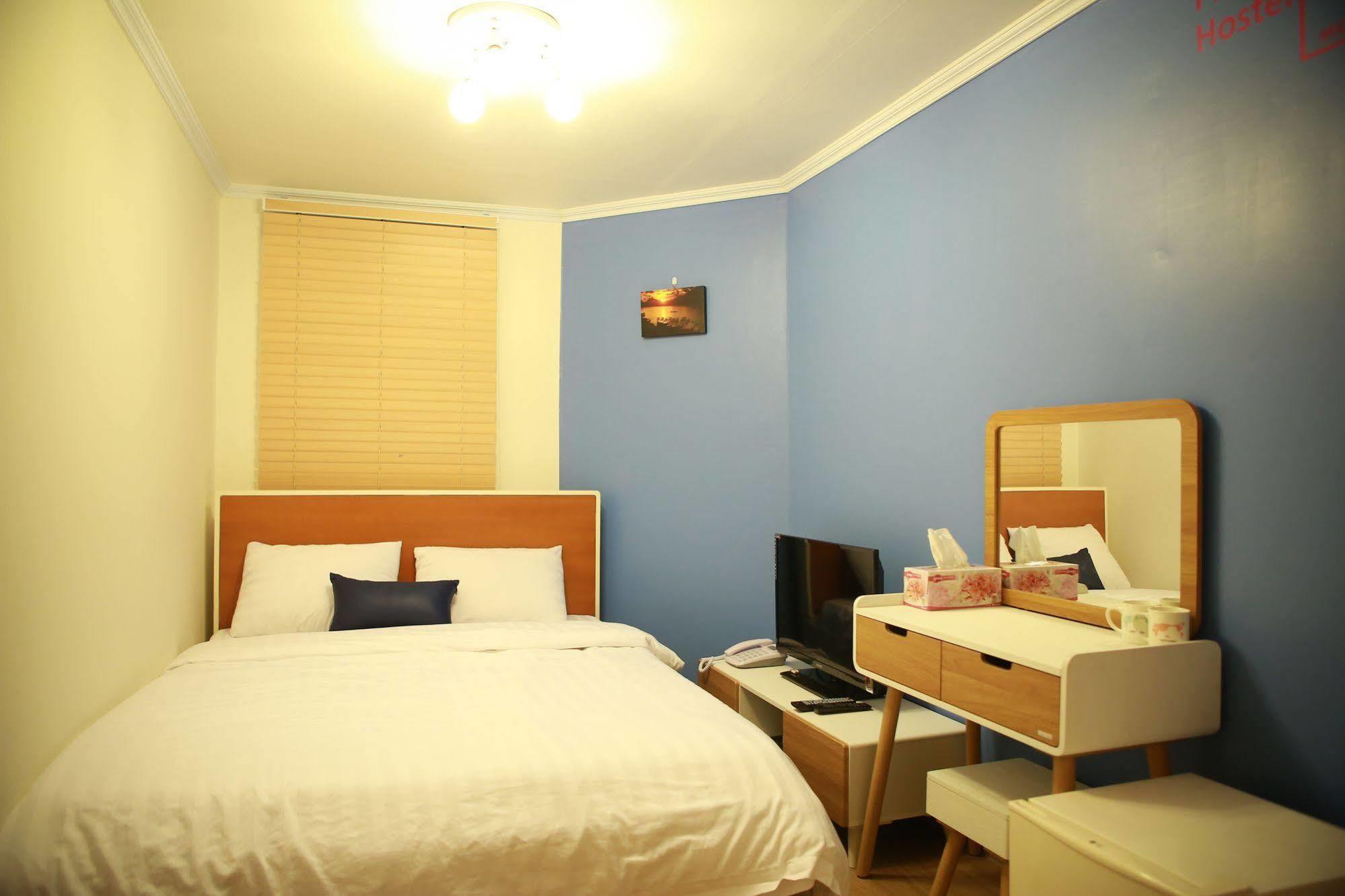 Moon Hostel Сеул Экстерьер фото